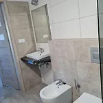 Apartment 15